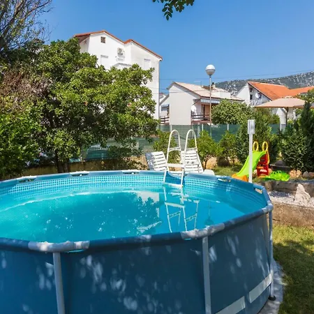 Ksenija Apartament Jadranovo